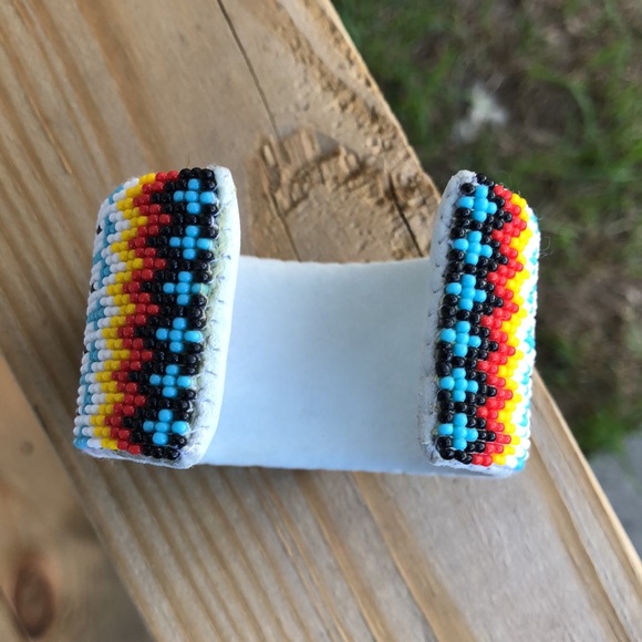 ❌SOLD❌Native American Beaded Bracelet - Picture 5 of 9